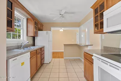 404 Dogwood Lane, Jacksonville, NC 28540 - Photo 8