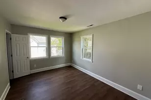 800 E Gordon St, Kinston, NC 28501 - Photo 8