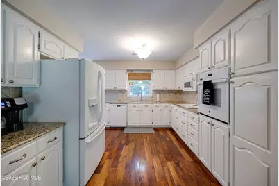 320 S Wedgewood Drive, Washington, NC 27889 - Photo 8