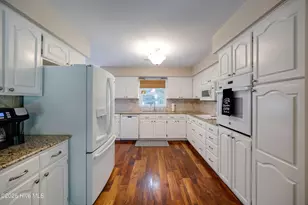 320 S Wedgewood Dr, Washington, NC 27889 - Photo 8
