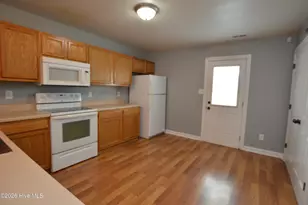 905 Springwood Dr, Jacksonville, NC 28546 - Photo 4