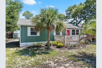 146 NE 5th Street, Oak Island, NC 28465 - Photo 8