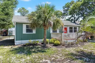 146 NE 5th St, Oak Island, NC 28465 - Photo 8