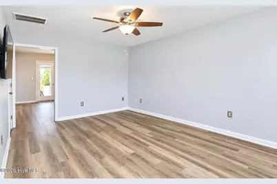 702 Courtyard E, Beaufort, NC 28516 - Photo 6