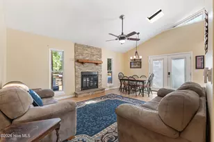 327 Green Meadows Dr, Wilmington, NC 28405 - Photo 8
