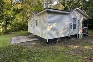 411 McKay St, Laurinburg, NC 28352 - Photo 6