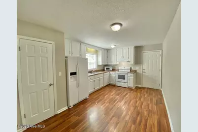 300 Westfield Drive, Dunn, NC 28334 - Photo 4