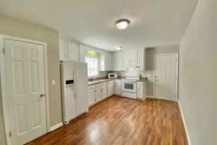 300 Westfield Dr, Dunn, NC 28334 - Photo 4