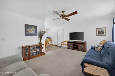 4821 W Lord Byron Road, Wilmington, NC 28405 - Photo 6