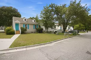 630 Varsity Dr, Wilmington, NC 28403 - Photo 2