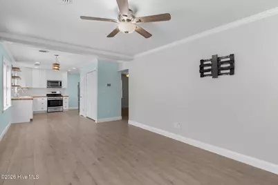 2017 Burnett Boulevard, Wilmington, NC 28401 - Photo 8