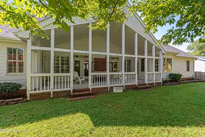 102 Fairway Drive W, Morehead City, NC 28557 - Photo 4