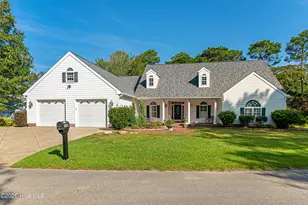102 Fairway Dr W, Morehead City, NC 28557 - Photo 2