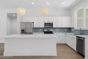 646 E Boiling Spring Rd, Southport, NC 28461 - Photo 10