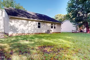 105 Spring Dr, Jacksonville, NC 28540 - Photo 32