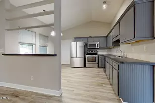 105 Spring Dr, Jacksonville, NC 28540 - Photo 8