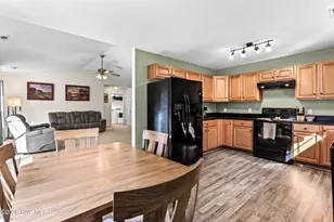 202 Hominy Ct, Hubert, NC 28539 - Photo 4