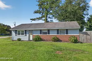201 Southwold Dr, Wilmington, NC 28409 - Photo 2