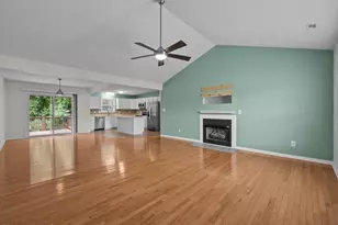 305 Appaloosa Ct, Swansboro, NC 28584 - Photo 2