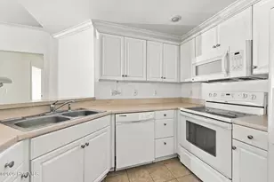 301 Sweetwater Cv, Newport, NC 28570 - Photo 4