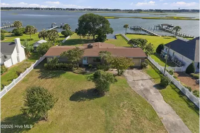 563 Neptune Drive, Cape Carteret, NC 28584 - Photo 2