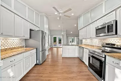 6207 Gondolier Drive, New Bern, NC 28560 - Photo 14