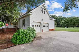 8622 Carter Grove Dr, Elm City, NC 27822 - Photo 6