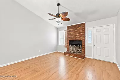 205 Meadow Lane, Jacksonville, NC 28546 - Photo 2
