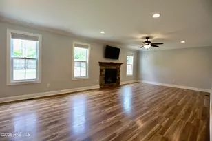 180 Lori Ln, Aberdeen, NC 28315 - Photo 6