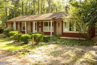 1610 E Indiana Avenue, Southern Pines, NC 28387 - Photo 2