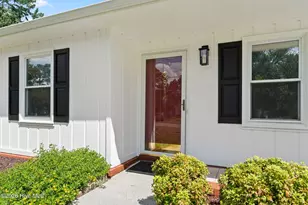 514 Plymouth Dr, Wilmington, NC 28405 - Photo 2