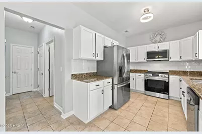 113 Borough Nest Drive, Swansboro, NC 28584 - Photo 12
