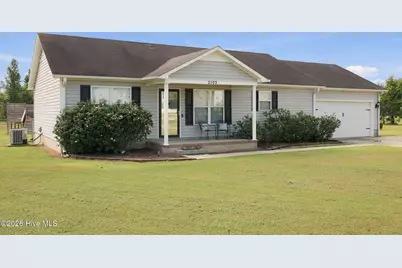 2103 Deerwood Lane, Kinston, NC 28504 - Photo 2