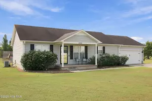 2103 Deerwood Ln, Kinston, NC 28504 - Photo 2