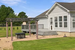 2103 Deerwood Ln, Kinston, NC 28504 - Photo 14