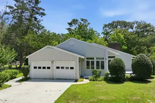 110 Beechwood Dr, Morehead City, NC 28557 - Photo 4