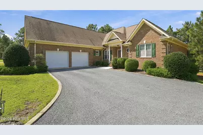122 Beacon Ridge Drive, Seven Lakes, NC 27376 - Photo 2