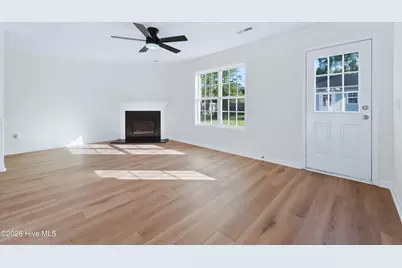 20 S Shelby Road, Southport, NC 28461 - Photo 6