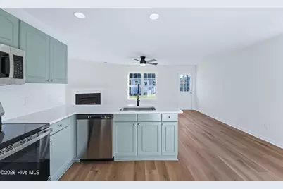20 S Shelby Road, Southport, NC 28461 - Photo 16