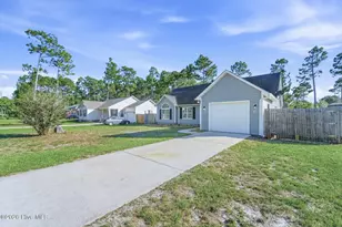 20 S Shelby Rd, Southport, NC 28461 - Photo 2