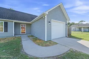 20 S Shelby Rd, Southport, NC 28461 - Photo 4