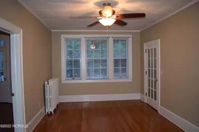 245 E New Hampshire Avenue #3, Southern Pines, NC 28387 - Photo 2