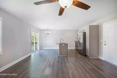 1130 W Indiana Avenue, Southern Pines, NC 28387 - Photo 4