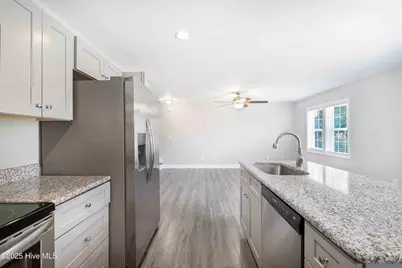 1130 W Indiana Avenue, Southern Pines, NC 28387 - Photo 6