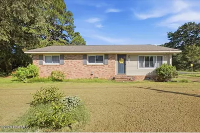 613 E Chelly Street, Warsaw, NC 28398 - Photo 2