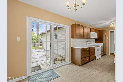 542 Shadowridge Road, Jacksonville, NC 28546 - Photo 18