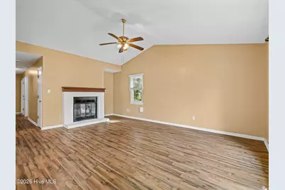 542 Shadowridge Road, Jacksonville, NC 28546 - Photo 6