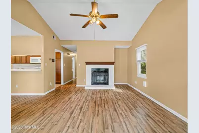 542 Shadowridge Road, Jacksonville, NC 28546 - Photo 8