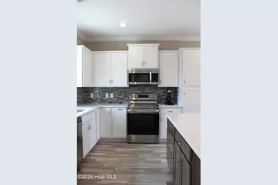 7406 Canal Court, Emerald Isle, NC 28594 - Photo 8
