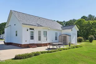 2954 Sherwin Downs Dr, Grimesland, NC 27837 - Photo 4